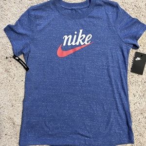 NWT Women’s Nike Heather Blue Standard Fit Tee size Medium